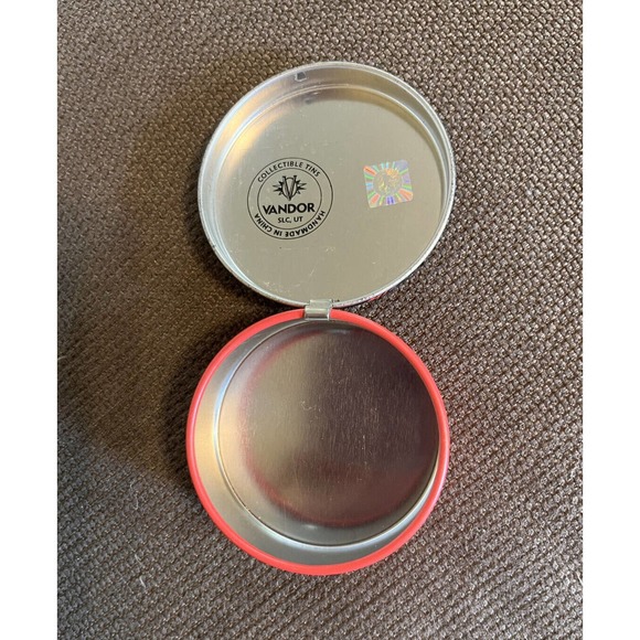 Vintage Elvis Presley Pill Box Silver Tone Pill Box - Picture 2 of 2